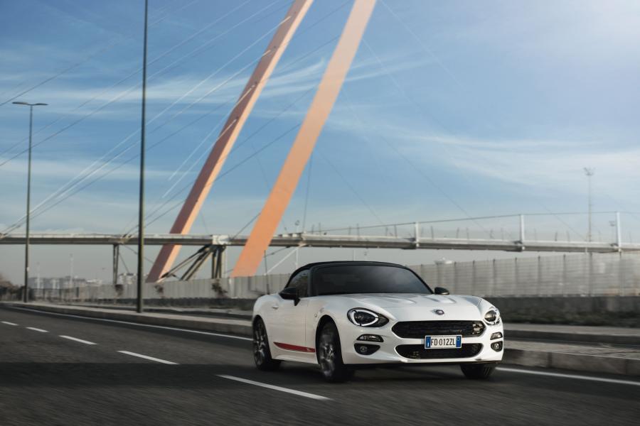  Fiat 124 Spider S-Design (348) 2018 года  (фото 4 из 33)